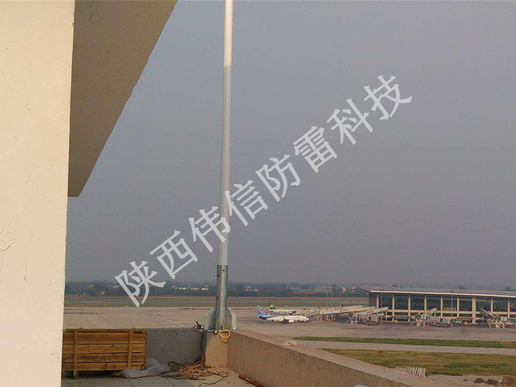 11米玻璃鋼避雷針，機(jī)場專用避雷針產(chǎn)品展示三