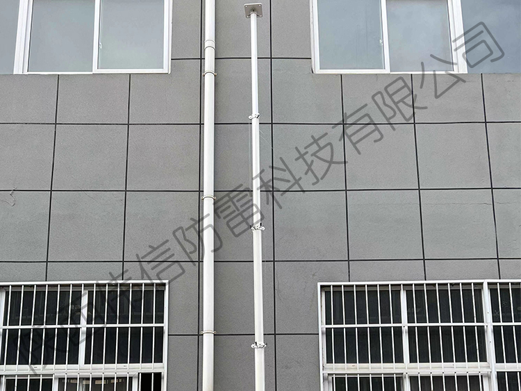 23米車載升降桅桿，手動(dòng)升降桅桿，高位升降桅桿